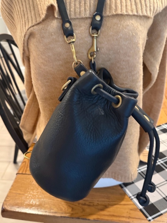 Handbags - Black Leather Drawstring Bucket Bag